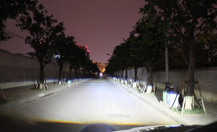 led粉色视频污下载好还是氙气粉色视频污下载灯好
